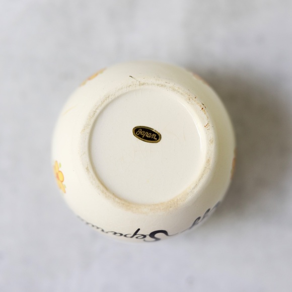 Vintage Lugene's Ceramic Egg Separator Cream with Flowers Pattern made in Japan - Picture 7 of 8